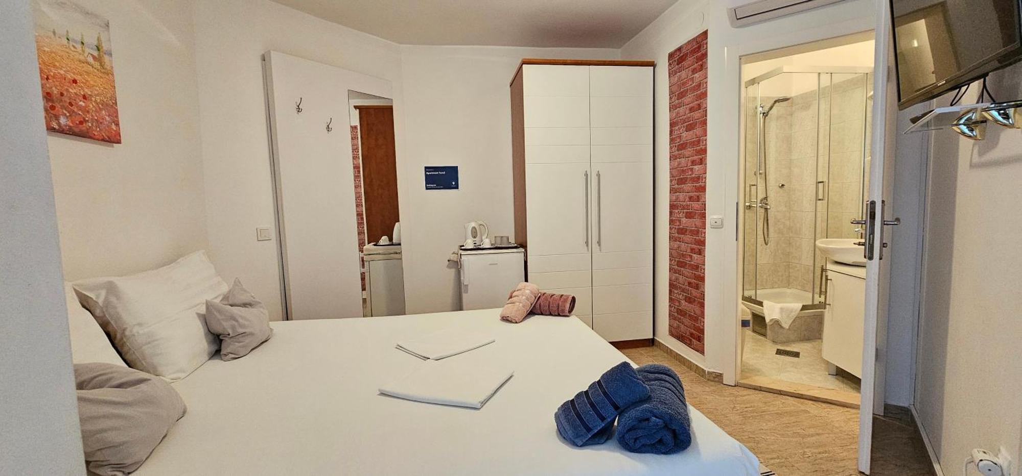 Apartment Tonci Novalja Buitenkant foto
